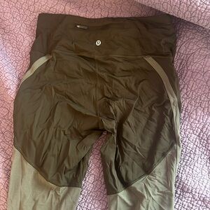 GREEN WORN LULU LEMON LEGGINGS